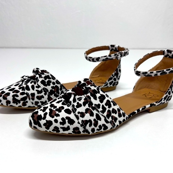 WOMEN’S Comfort Ballet Leopard Print Flat Sandal Size 9 - Picture 11 of 11